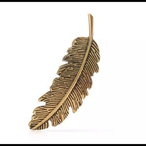 🔶 3 / $20 🔶❗️Feather Hair clip